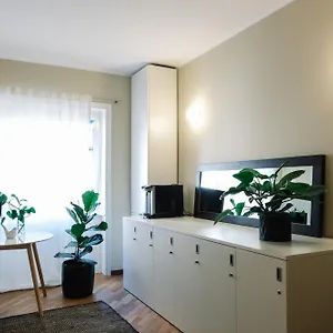 2* Guest house Flora Inn, Scotti's House - Due Passi In Centro